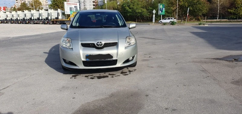 Toyota Auris 1.4 VVT-i 16v, снимка 2 - Автомобили и джипове - 49071625