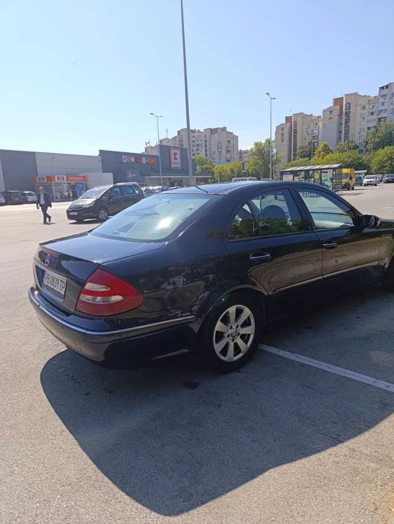 Mercedes-Benz E 240 W211, снимка 13 - Автомобили и джипове - 47930667