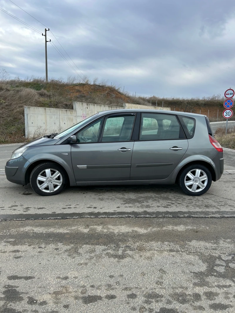 Renault Scenic, снимка 8 - Автомобили и джипове - 48075849