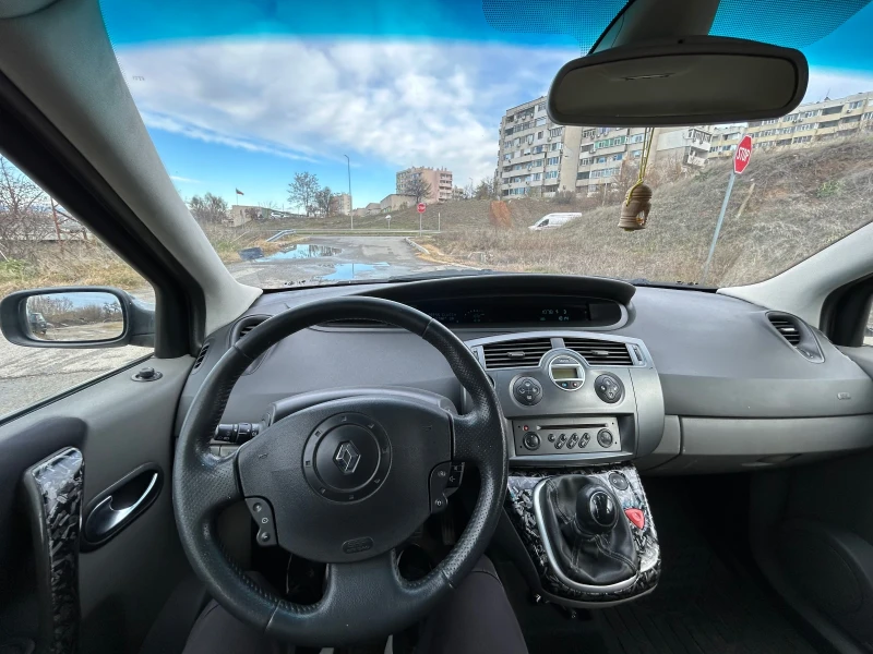 Renault Scenic, снимка 9 - Автомобили и джипове - 48075849