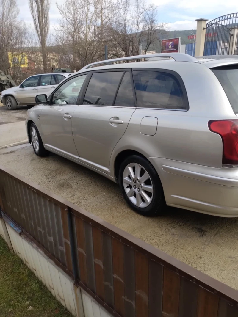 Toyota Avensis, снимка 6 - Автомобили и джипове - 49428509