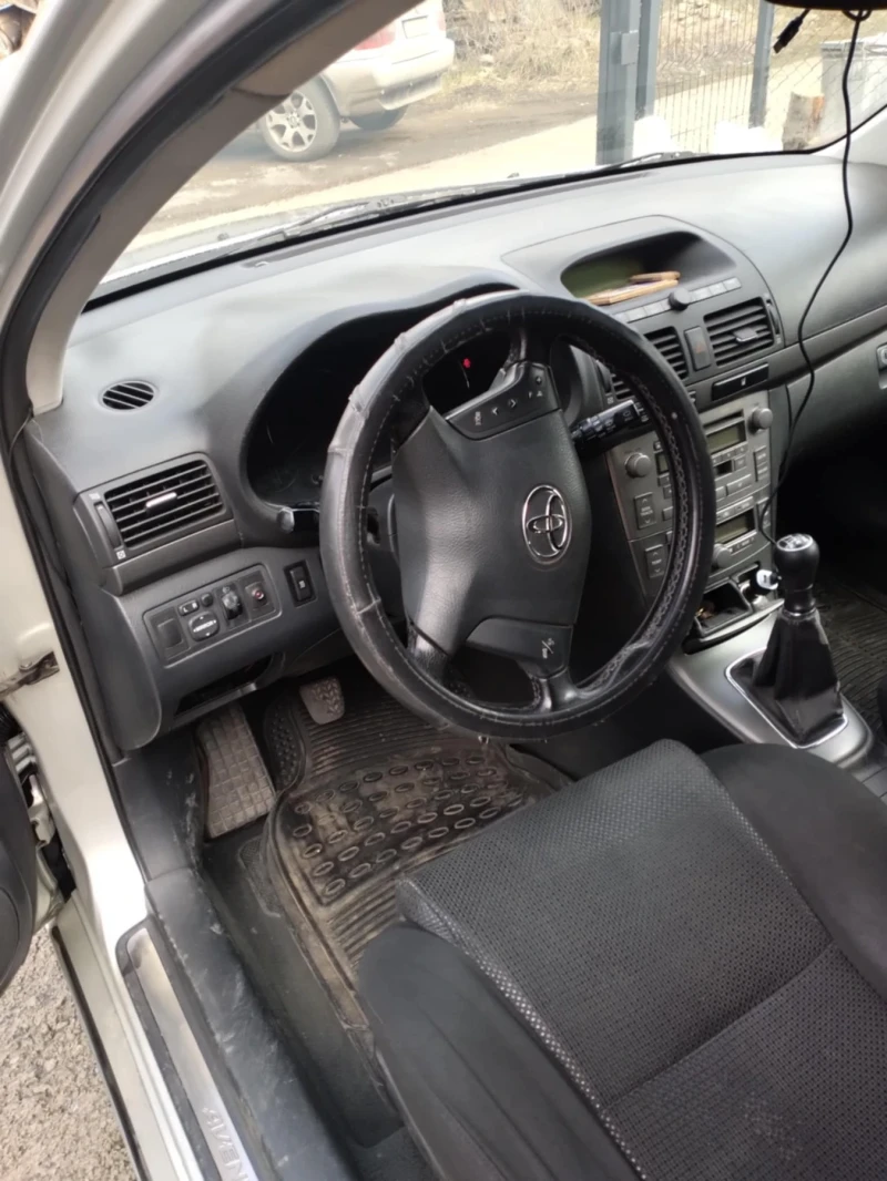 Toyota Avensis, снимка 8 - Автомобили и джипове - 49428509