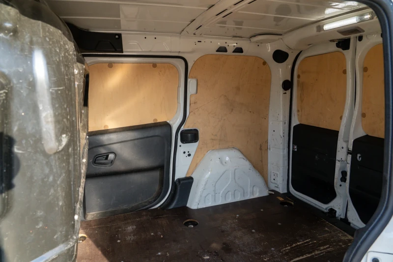 Fiat Doblo 1.6 MultiJet EURO 6, снимка 9 - Автомобили и джипове - 49854020