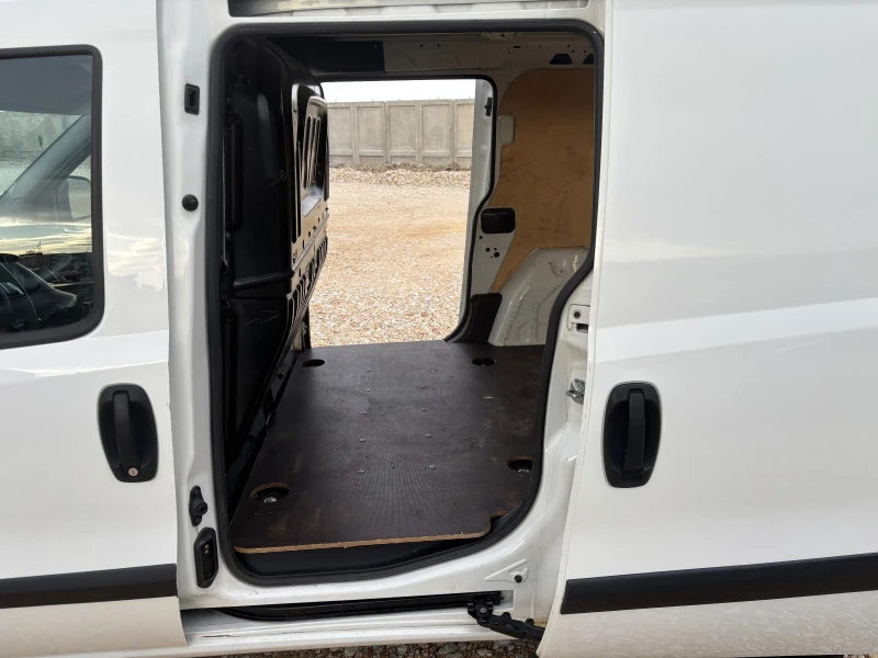 Fiat Doblo 1.6 MultiJet EURO 6, снимка 11 - Автомобили и джипове - 49854020