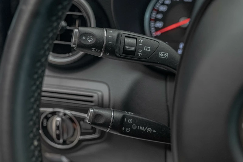 Mercedes-Benz C 220 4MATIC/Панорама/Подгрев/Collision Prevention Assis, снимка 13 - Автомобили и джипове - 51294132