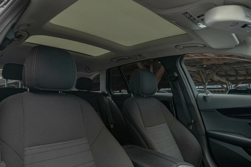 Mercedes-Benz C 220 4MATIC/Панорама/Подгрев/Collision Prevention Assis, снимка 10 - Автомобили и джипове - 51294132