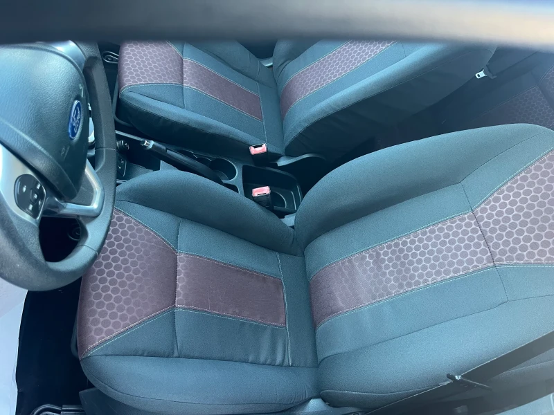 Ford Fiesta Автоматик, снимка 8 - Автомобили и джипове - 51794902