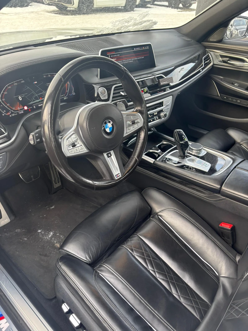 BMW 750 xDrive M-Sport, снимка 5 - Автомобили и джипове - 53009074