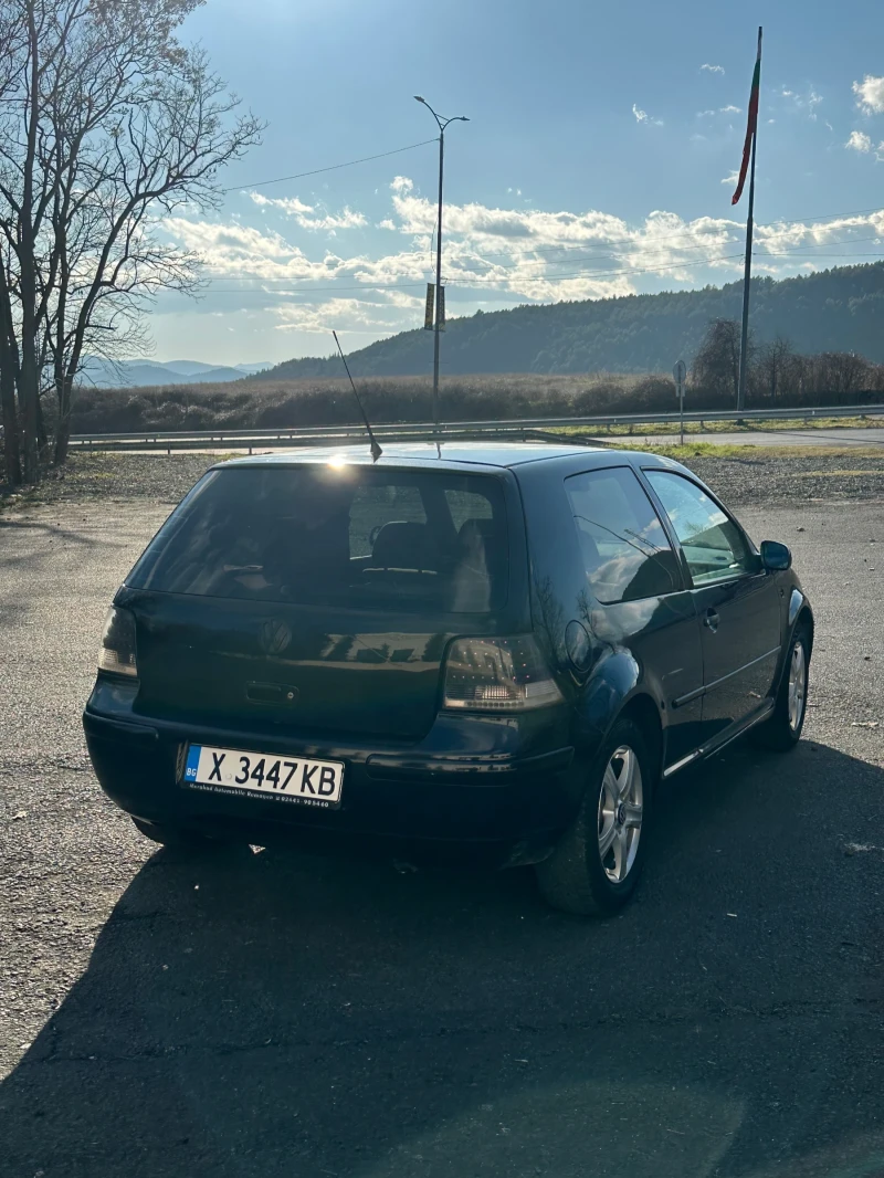 VW Golf, снимка 4 - Автомобили и джипове - 53032530