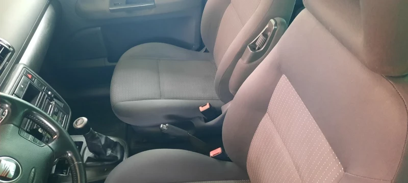 Seat Alhambra 2.0 TDI 140PS, снимка 9 - Автомобили и джипове - 53346416