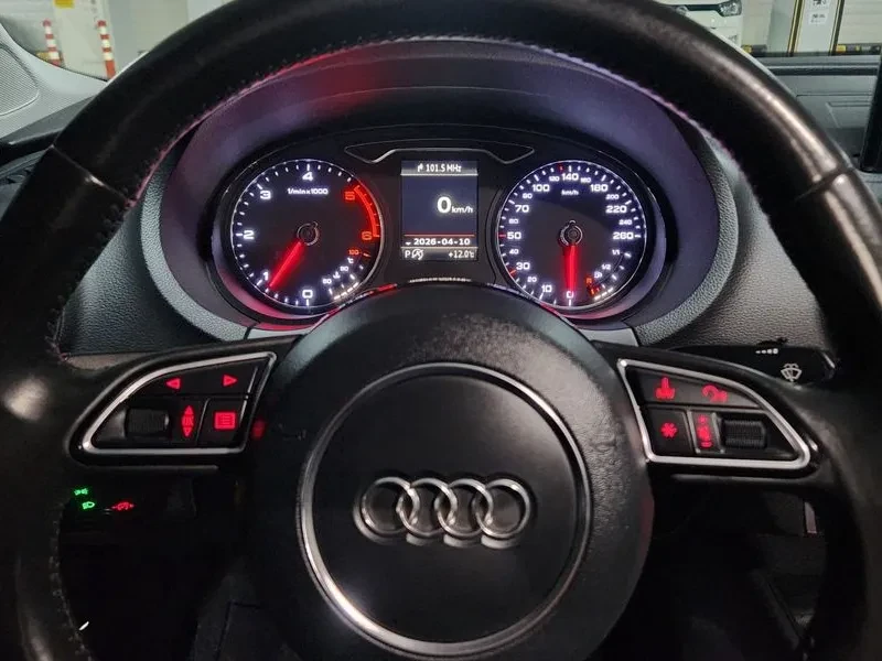 Audi A3 2.0 TDI, снимка 14 - Автомобили и джипове - 55006379