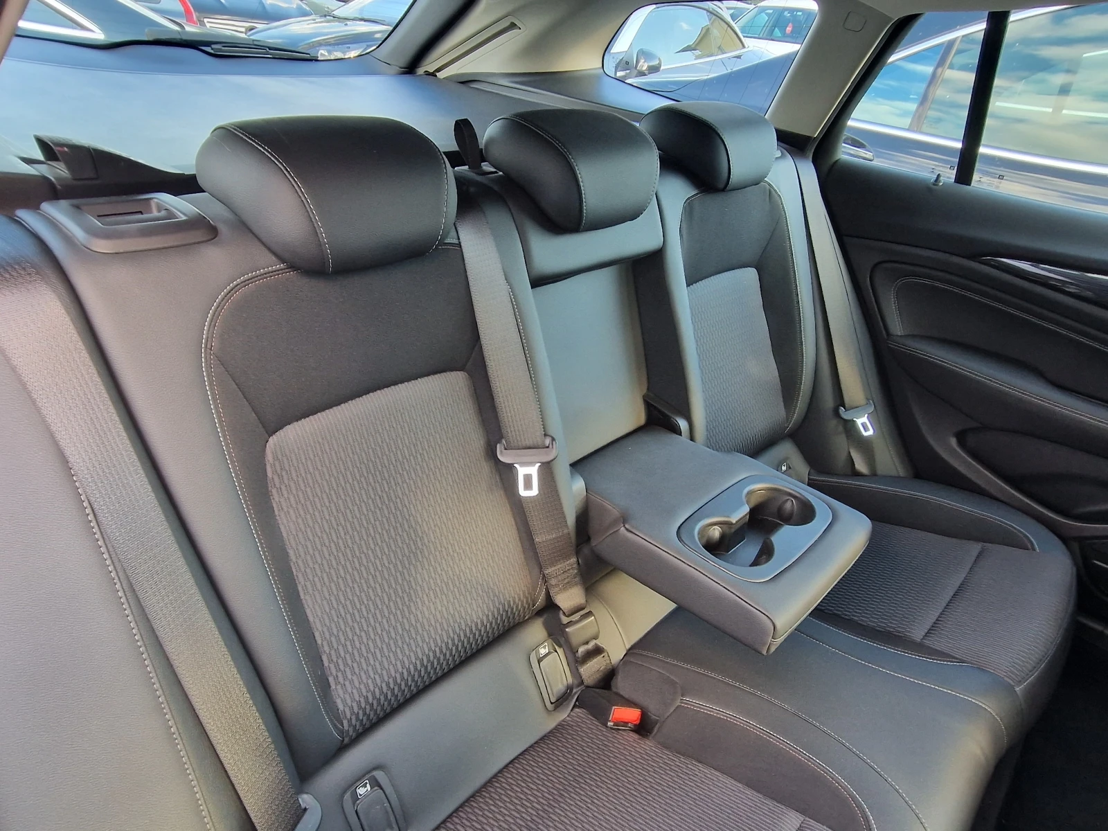 Opel Insignia 2.0CDTI-210кс.4X4 | Mobile.bg — изображение 11