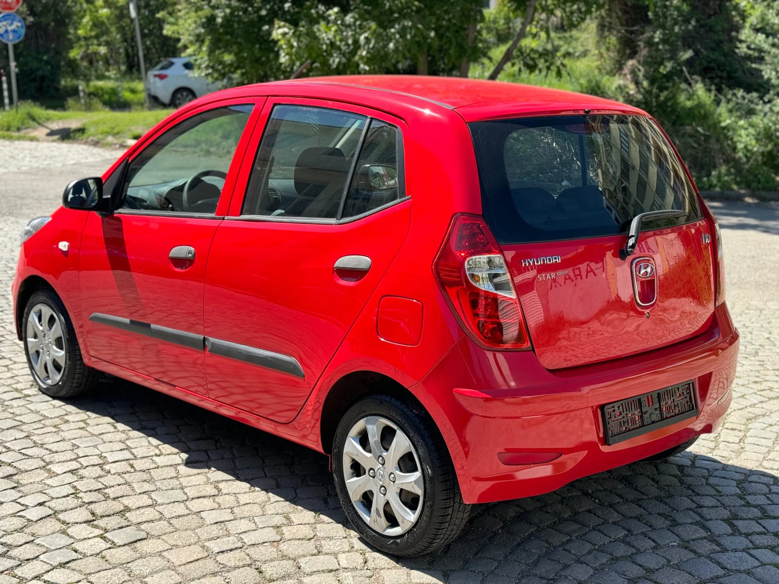 Hyundai I10 Star Edition 1.1 - изображение 8