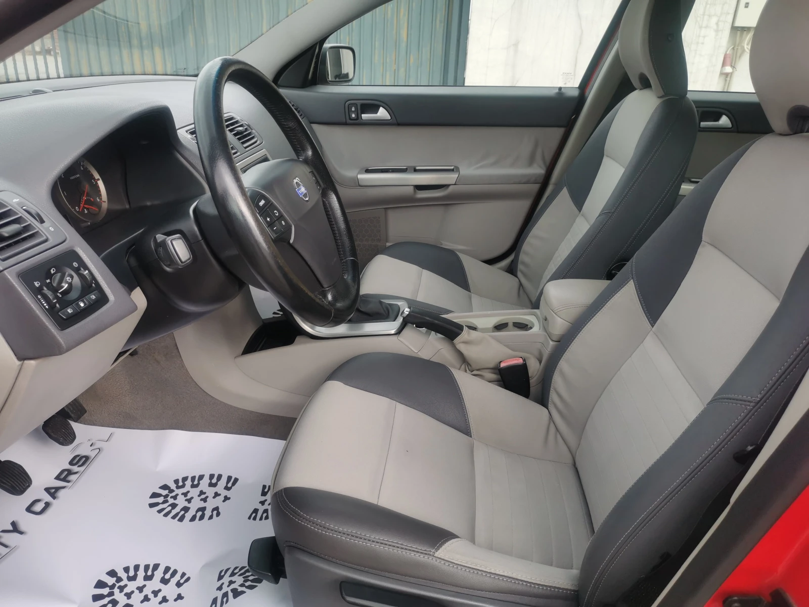Volvo V50 2.0D - изображение 10