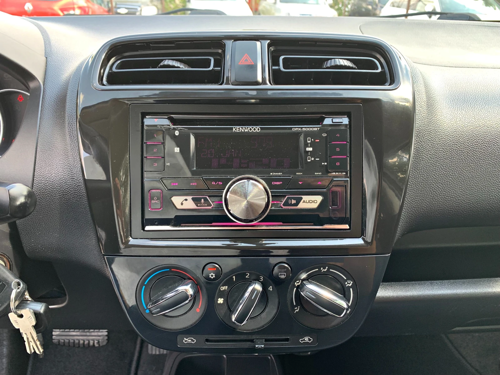 Mitsubishi Space star 1.2i АВТОМАТИК - изображение 10