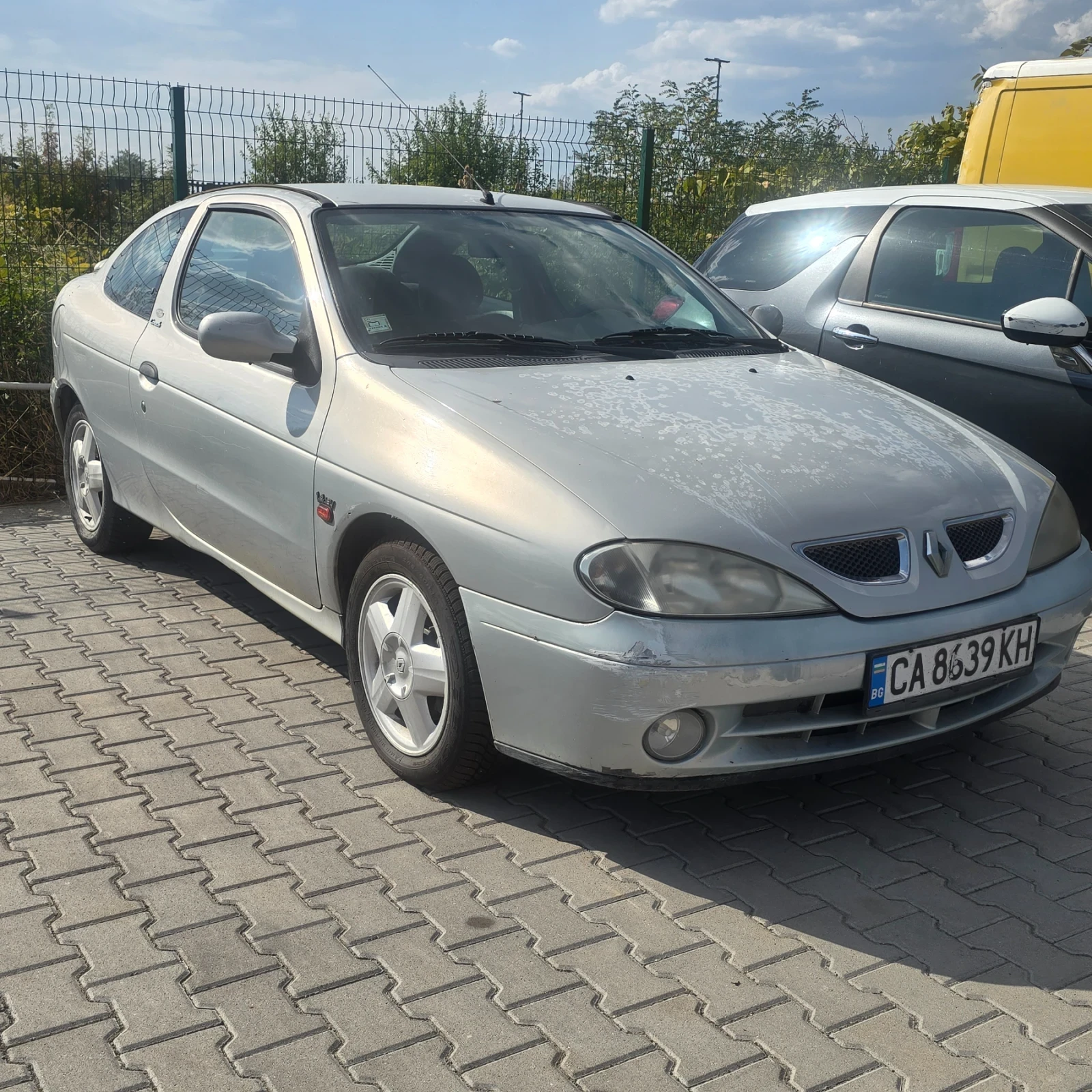 Renault Megane Coach 1.4i 16V 95 кс  - изображение 3