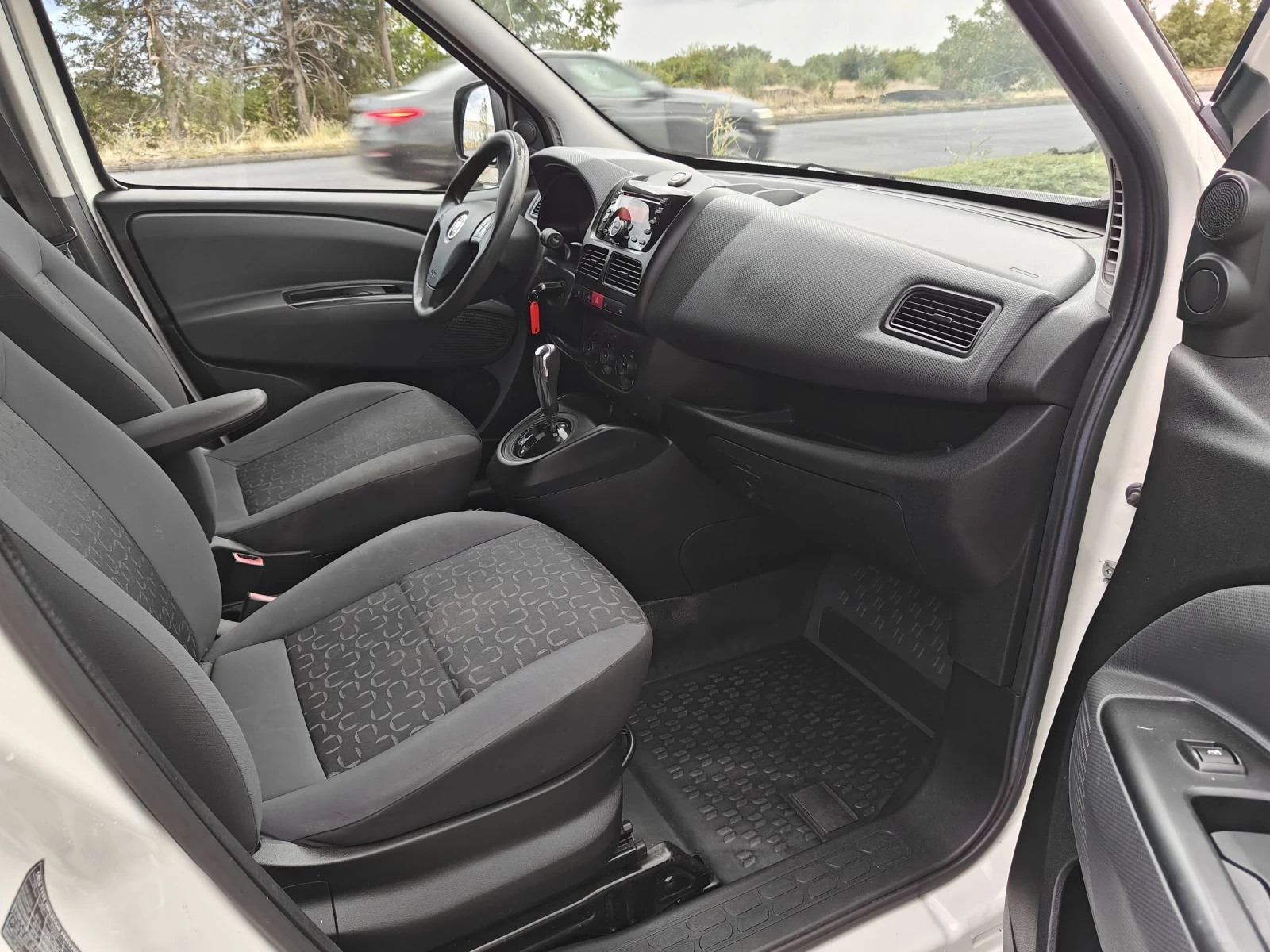 Fiat Doblo 1.6d M-Jet-Автоматик, Хладилно - изображение 9