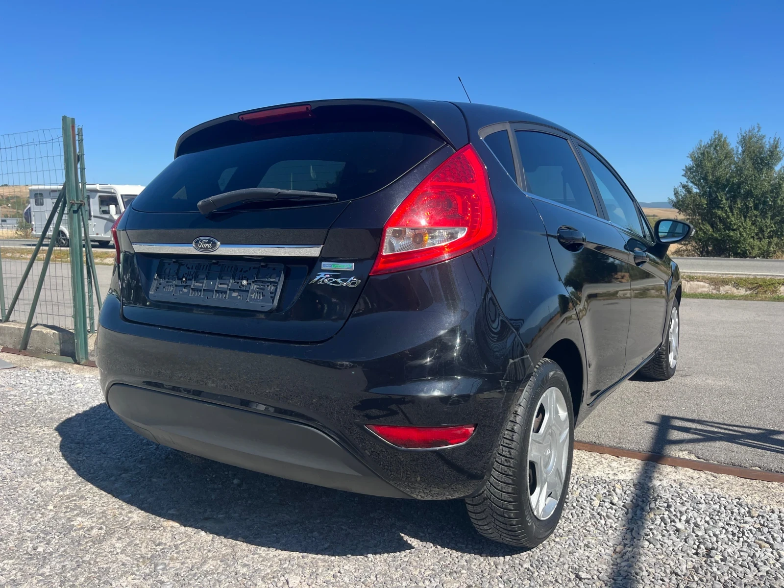 Ford Fiesta Автоматик - изображение 3