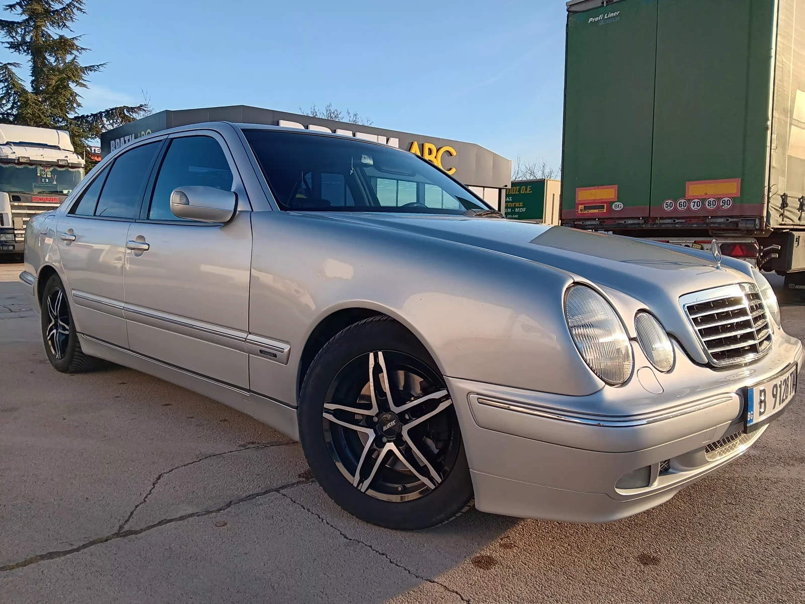 Mercedes-Benz E 320 CDI - изображение 5