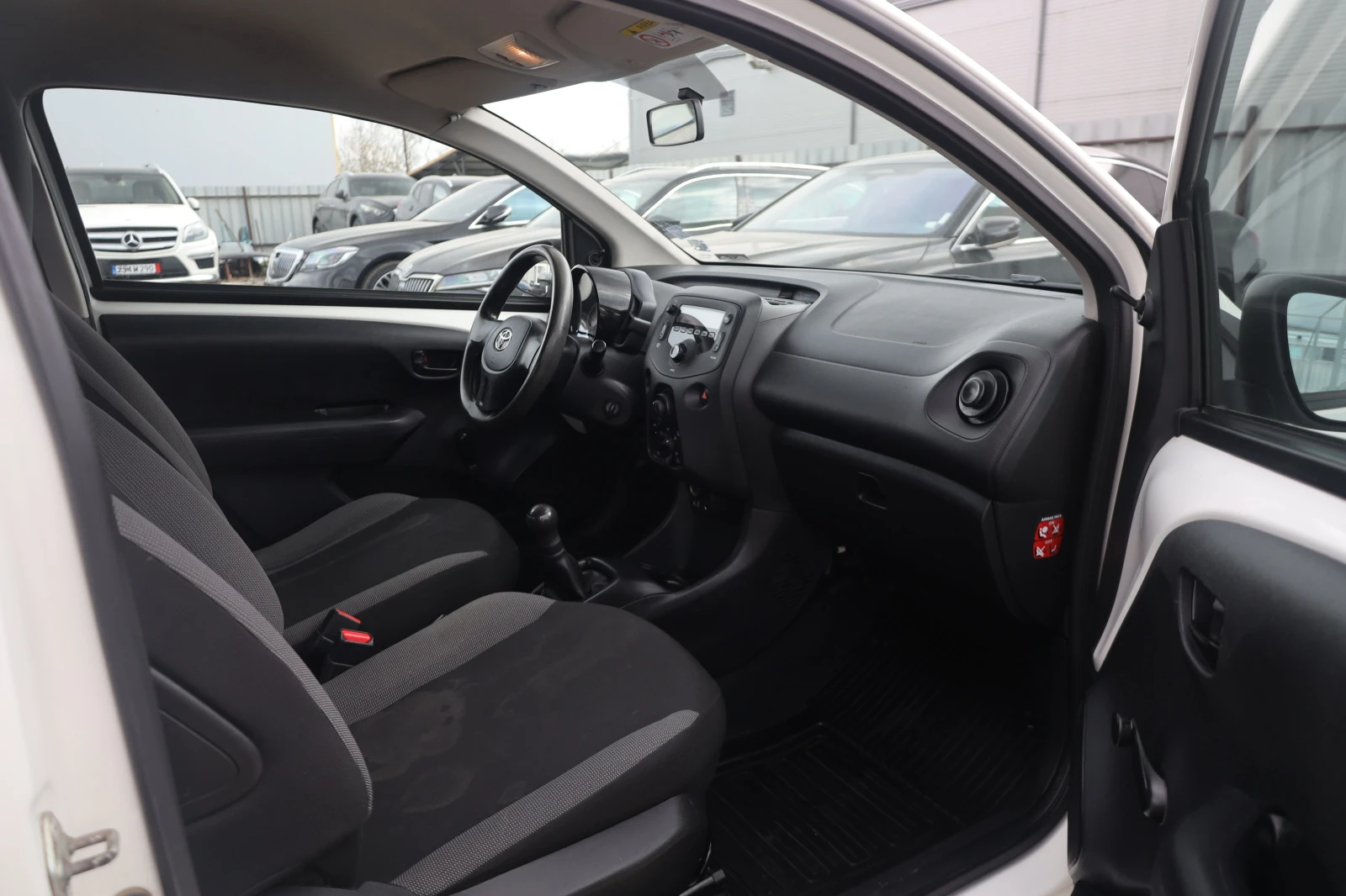 Toyota Aygo 1.0i ������� KLIMA CD MY19 Radio Weiss #iCarbg | Mobile.bg � ����������� 8