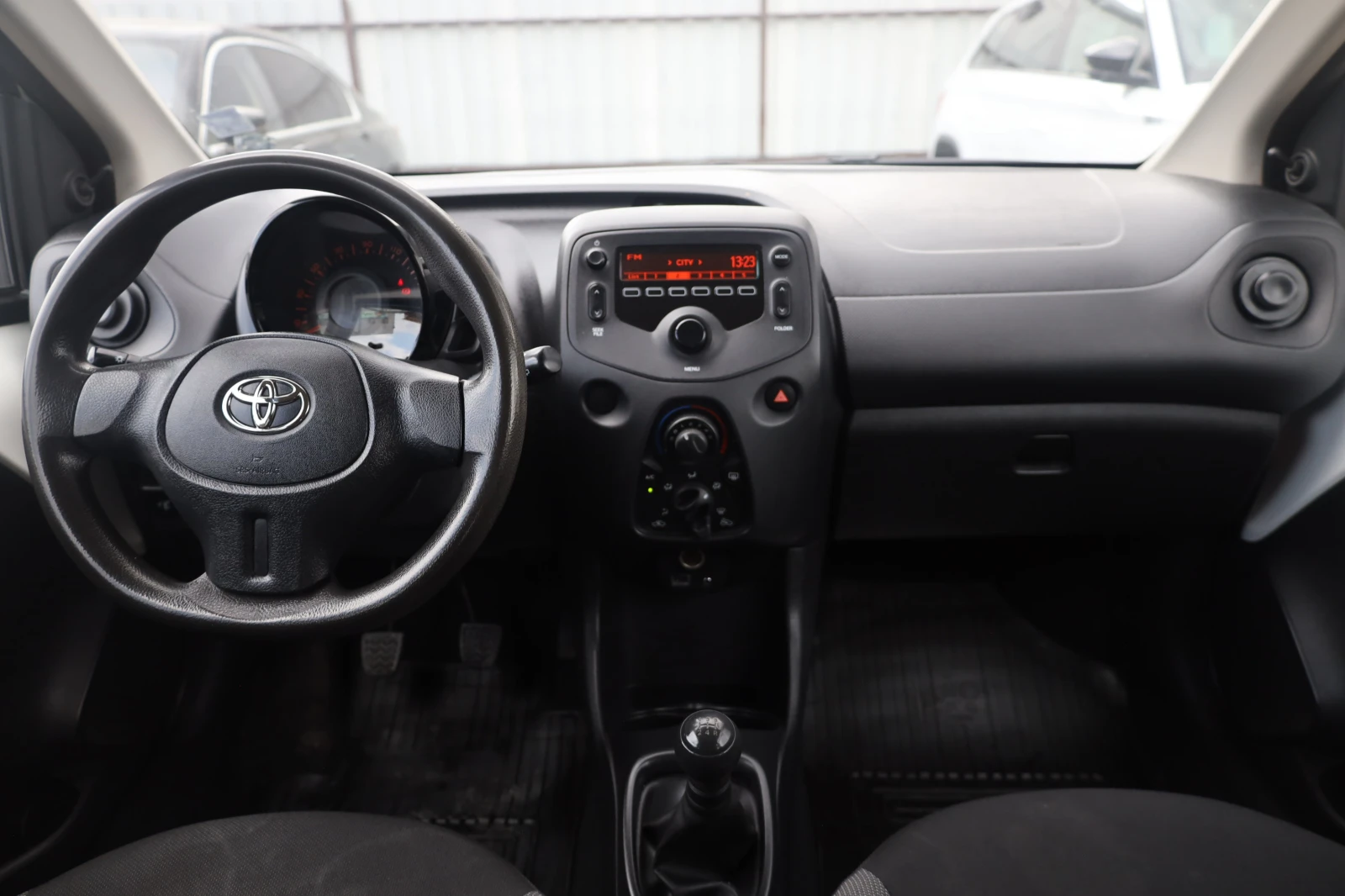 Toyota Aygo 1.0i ������� KLIMA CD MY19 Radio Weiss #iCarbg | Mobile.bg � ����������� 12