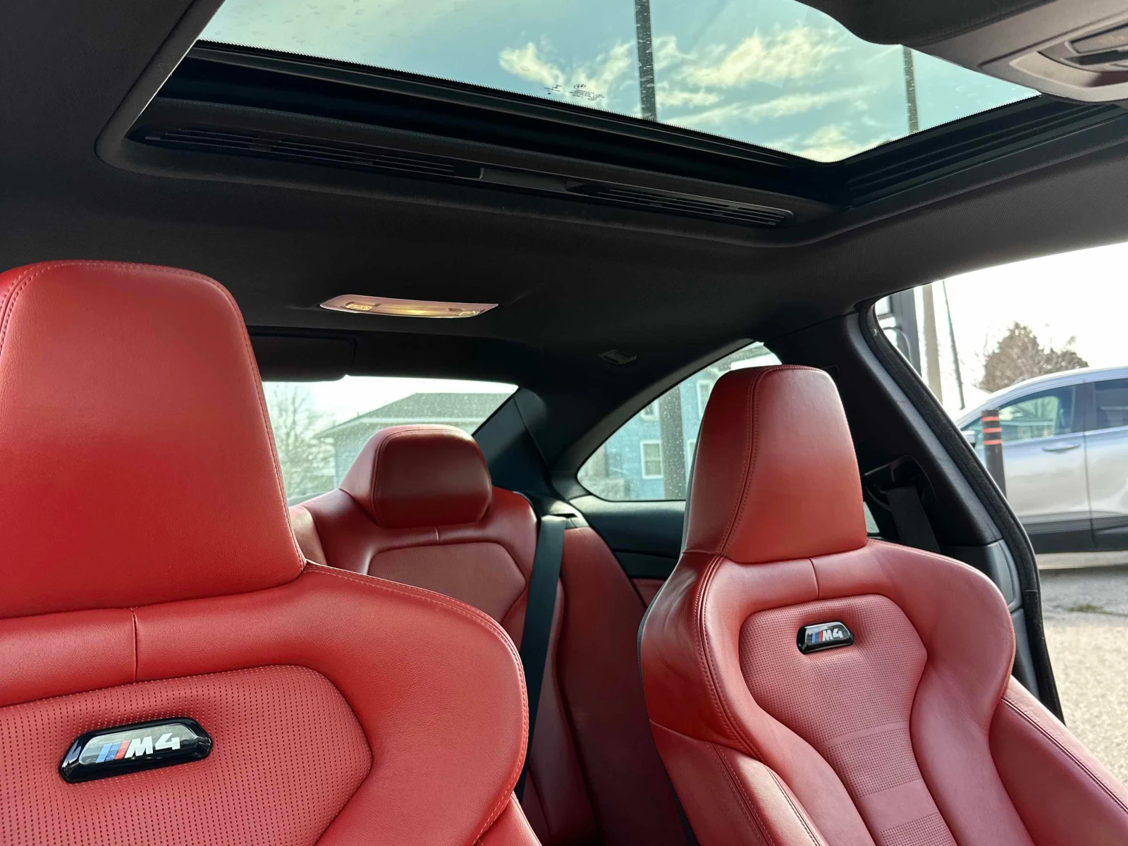 BMW M4 RWD/CARBON/RED INT, снимка 8 - Автомобили и джипове - 54429579