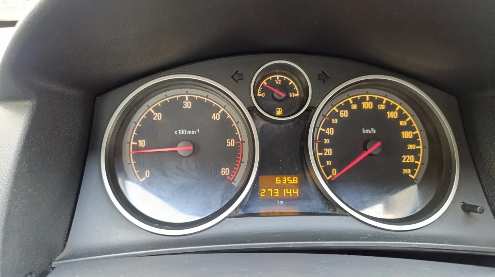 Opel Astra, снимка 14 - Автомобили и джипове - 54489955