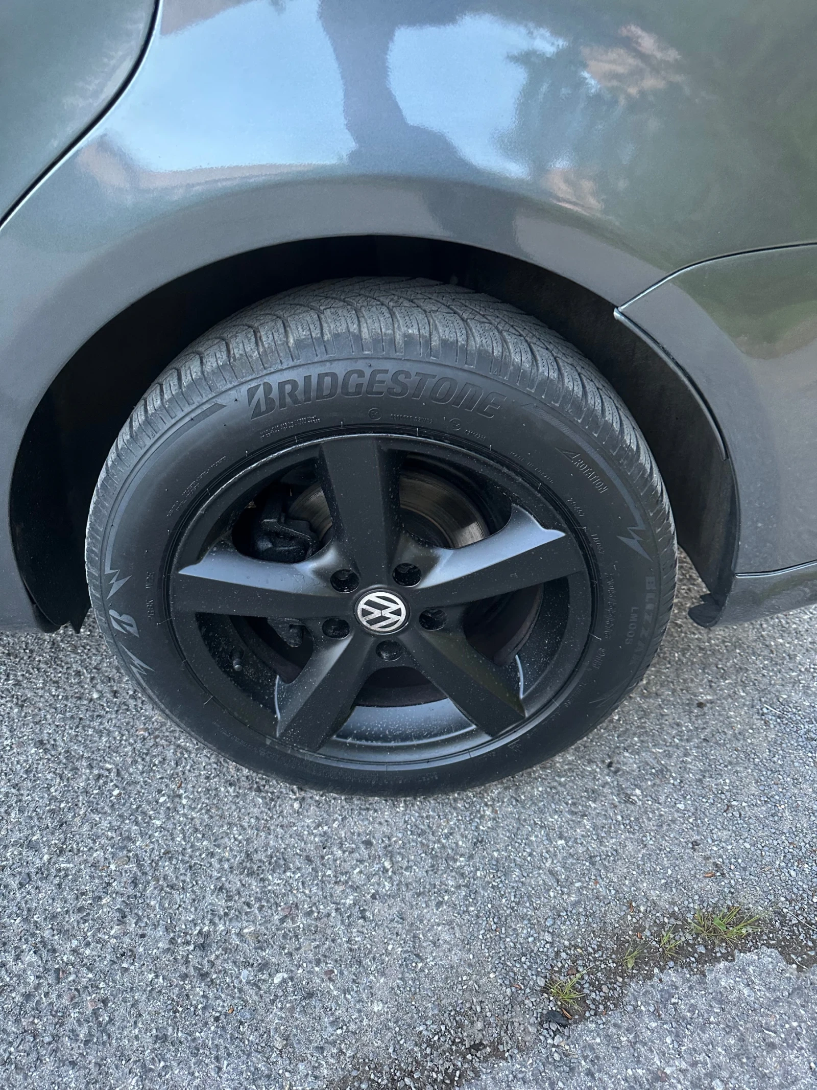 VW Touran 2.0TDI, Автоматик, снимка 8 - Автомобили и джипове - 54598424