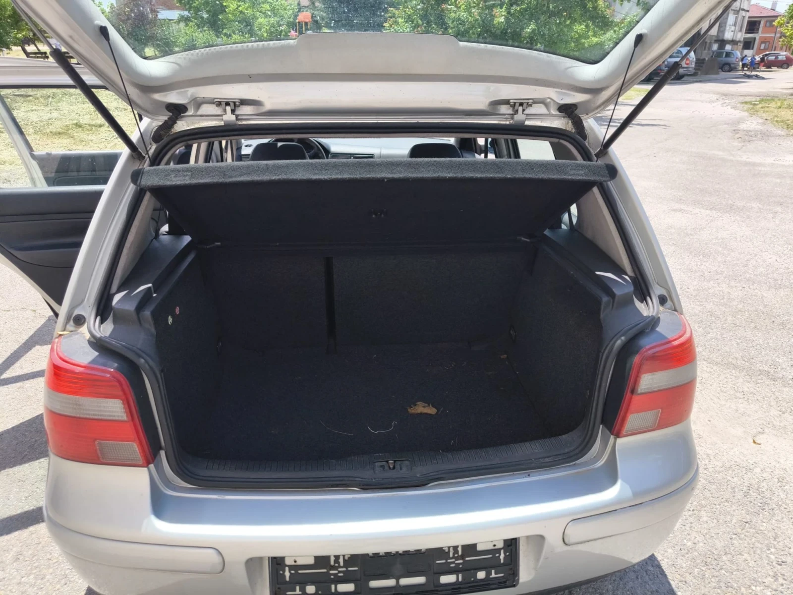 VW Golf 4 автоматик , снимка 11 - Автомобили и джипове - 54618707