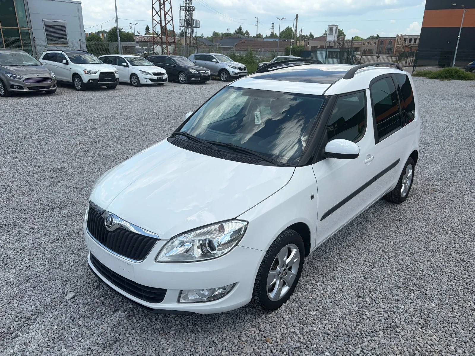 Skoda Roomster Elegance 1.2TSI-105k.c./DSG-7, Panorama, Navi./, снимка 2 - Автомобили и джипове - 54710565