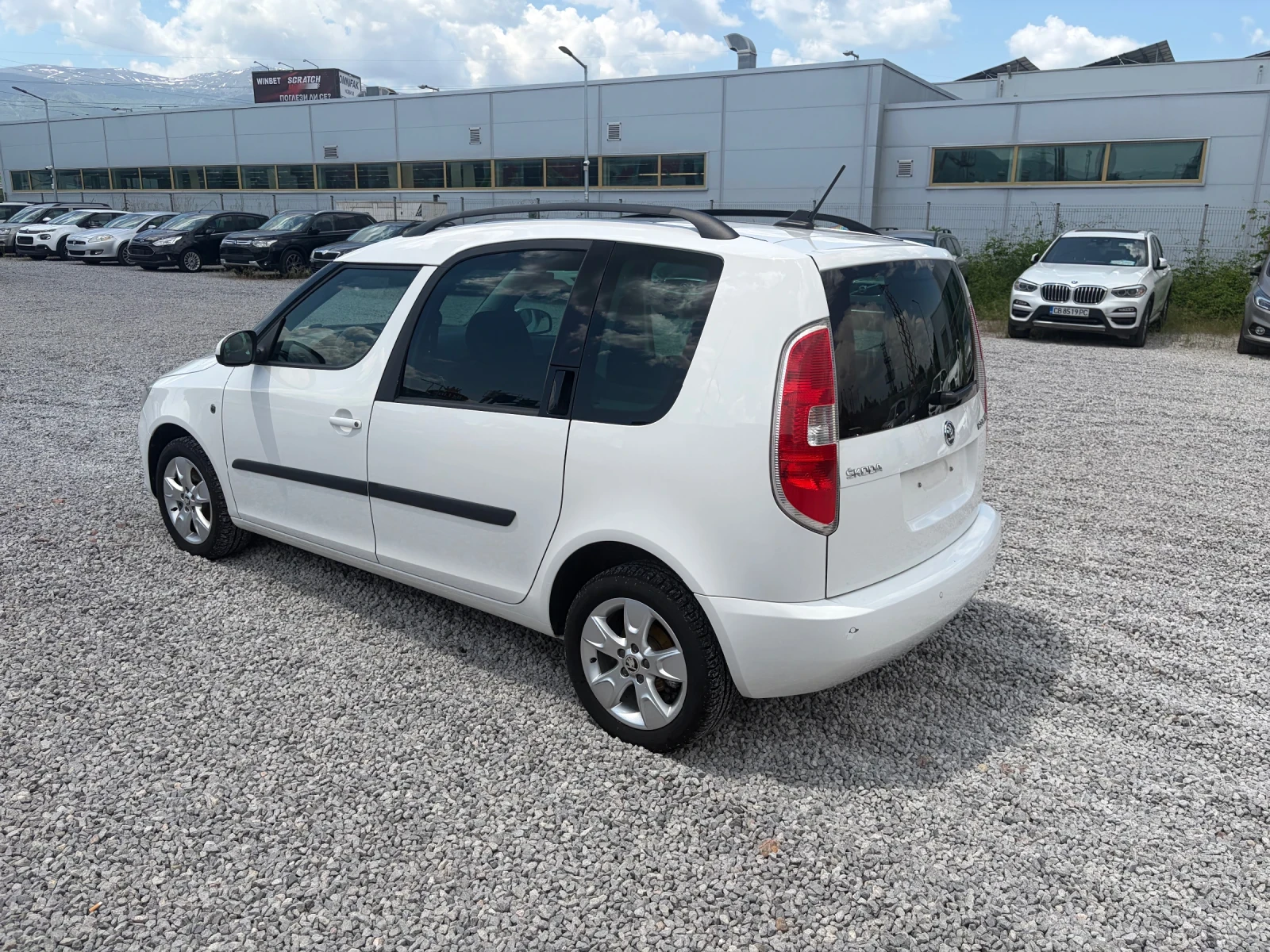 Skoda Roomster Elegance 1.2TSI-105k.c./DSG-7, Panorama, Navi./, снимка 4 - Автомобили и джипове - 54710565