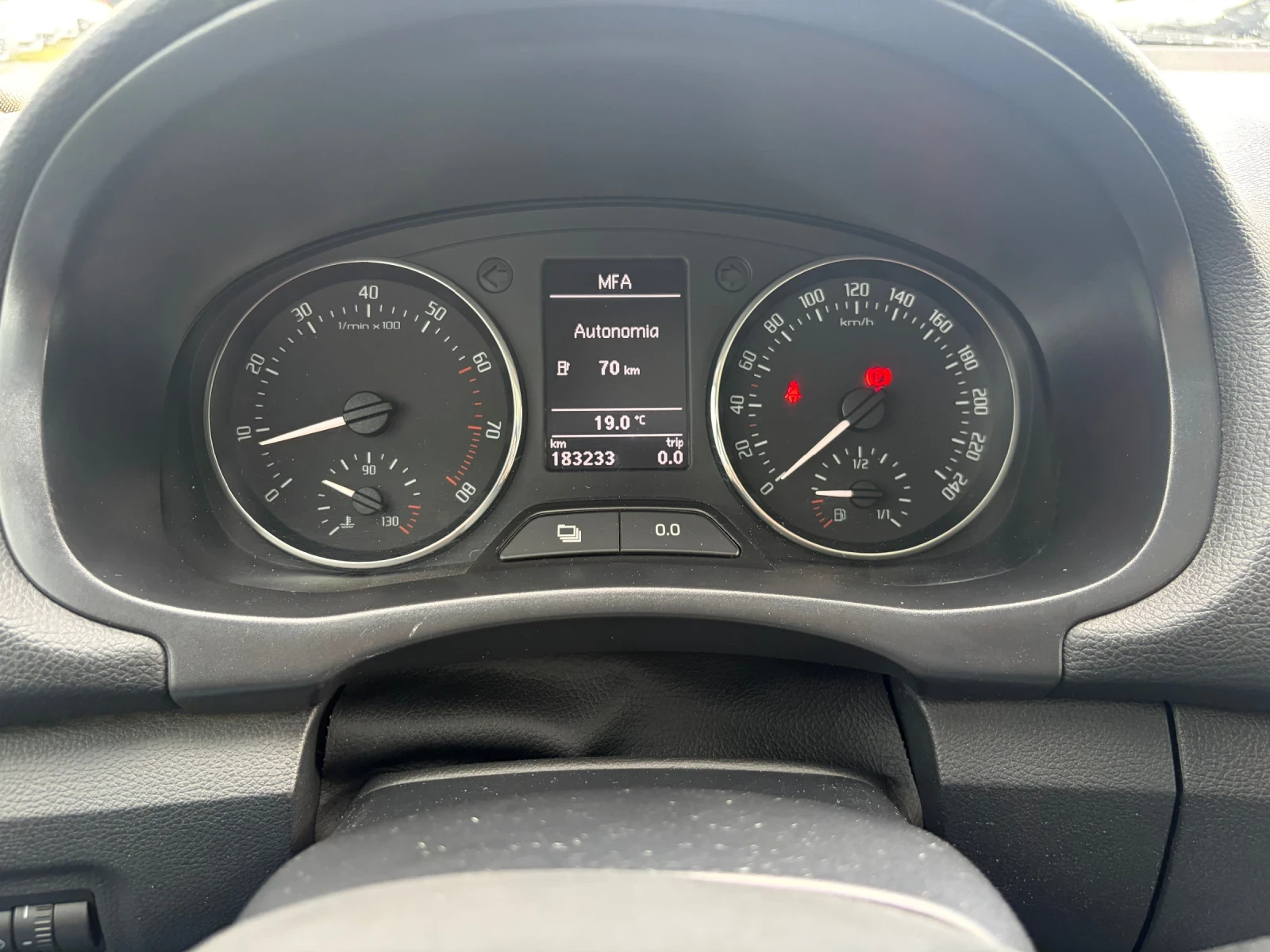 Skoda Roomster Elegance 1.2TSI-105k.c./DSG-7, Panorama, Navi./, снимка 12 - Автомобили и джипове - 54710565
