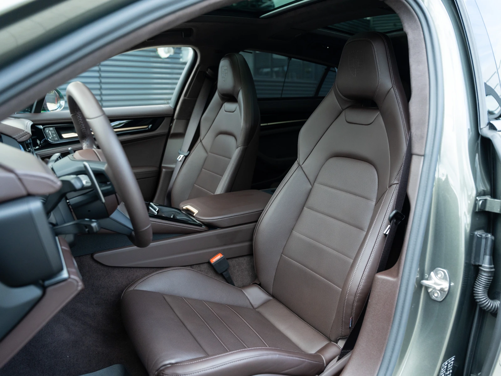 Porsche Panamera 4 E-Hybrid Executive, снимка 7 - Автомобили и джипове - 54823368
