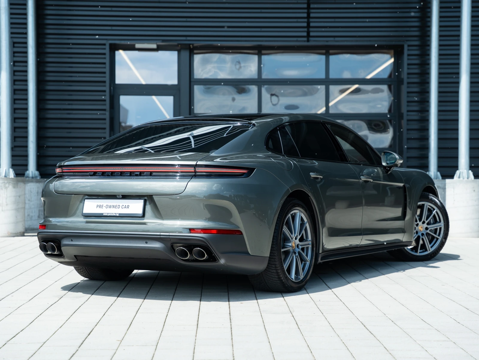 Porsche Panamera 4 E-Hybrid Executive, снимка 5 - Автомобили и джипове - 54823368