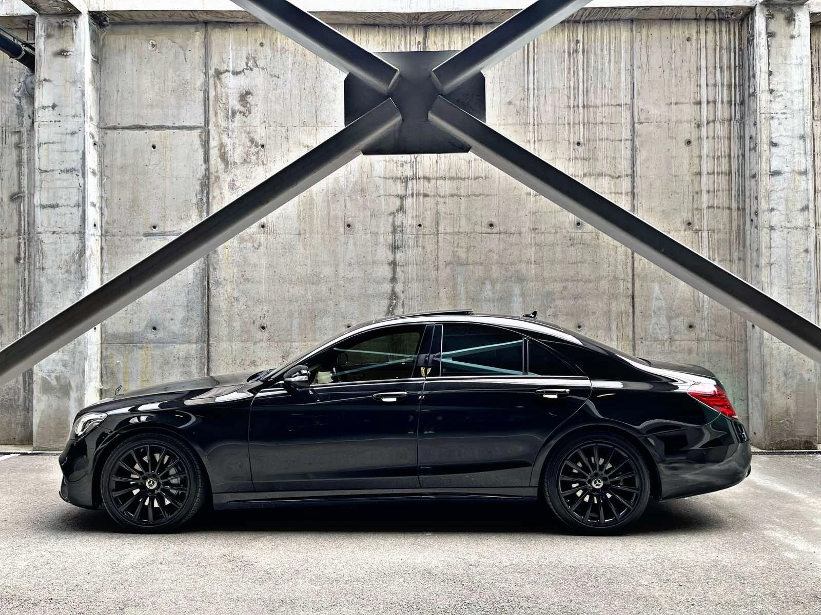 Mercedes-Benz S 560 4x4 Black 