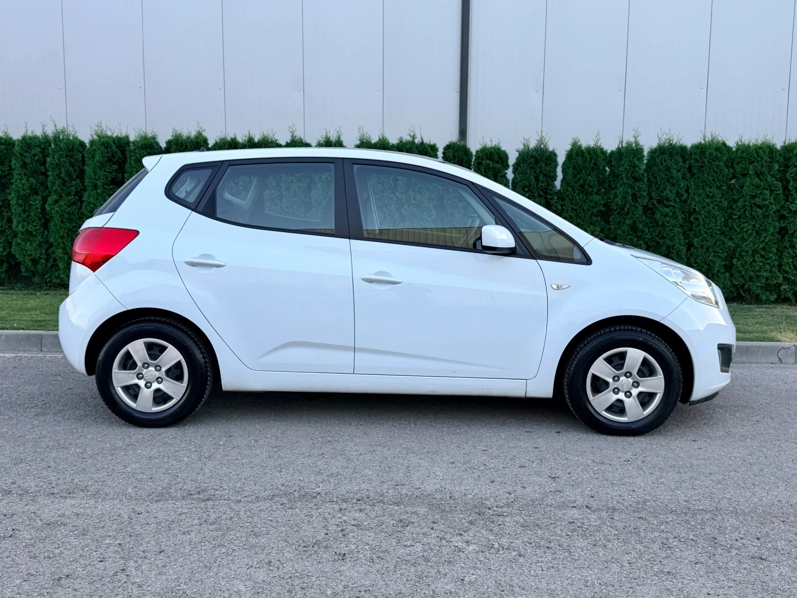 Kia Venga 1.4i | ИТАЛИЯ | ПАНОРАМА | СЕРВИЗНА ИСТОРИЯ, снимка 8 - Автомобили и джипове - 55962019