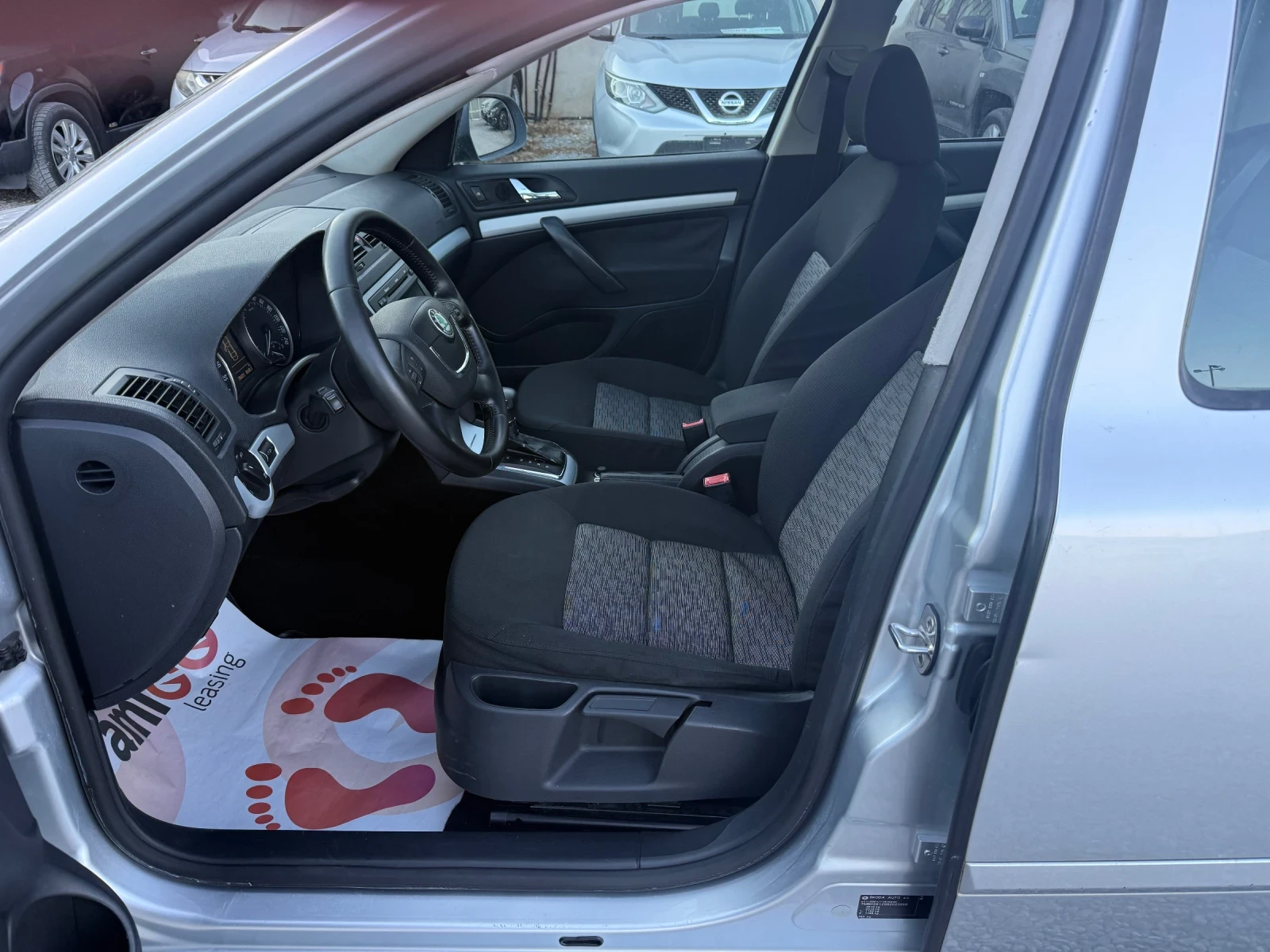 Skoda Octavia 1.9TDI AUTOMAT ITALIA, снимка 10 - Автомобили и джипове - 56274475