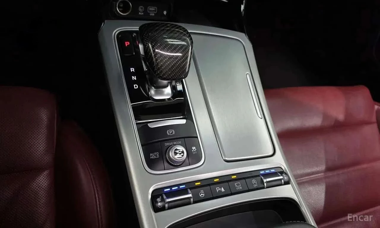 Kia Stinger, снимка 15 - Автомобили и джипове - 56686835