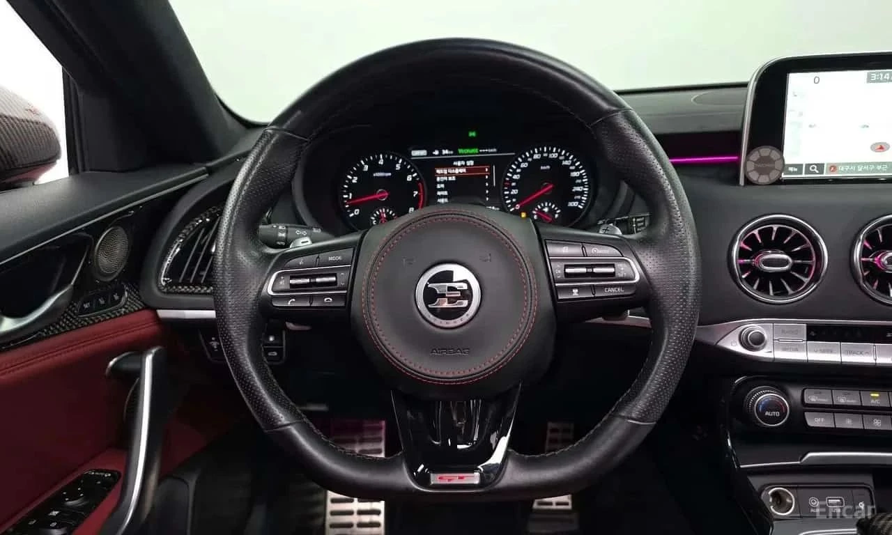 Kia Stinger, снимка 10 - Автомобили и джипове - 56686835