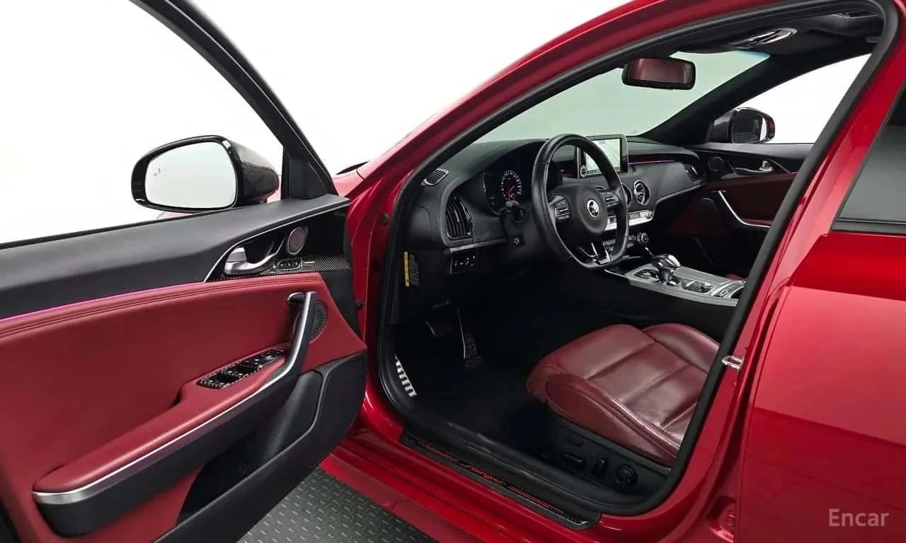 Kia Stinger, снимка 7 - Автомобили и джипове - 56686835