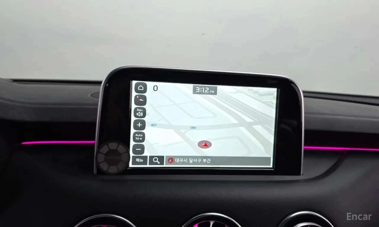 Kia Stinger, снимка 13 - Автомобили и джипове - 56686835