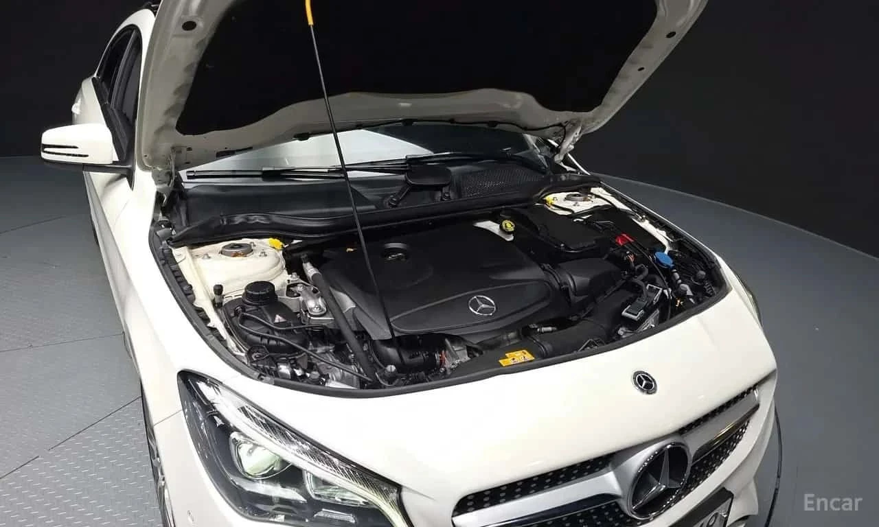 Mercedes-Benz CLA, снимка 6 - Автомобили и джипове - 56689580