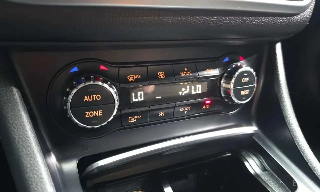Mercedes-Benz CLA, снимка 16 - Автомобили и джипове - 56689580