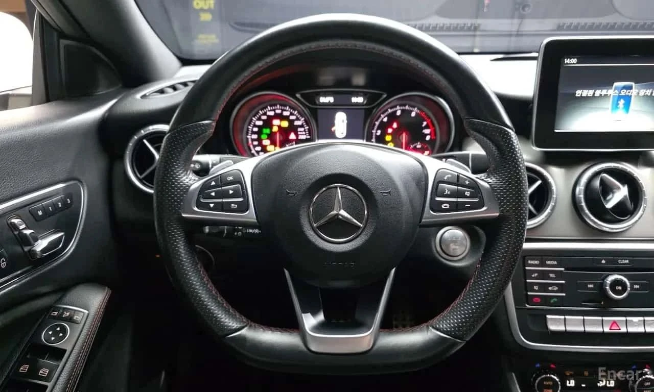Mercedes-Benz CLA, снимка 13 - Автомобили и джипове - 56689580