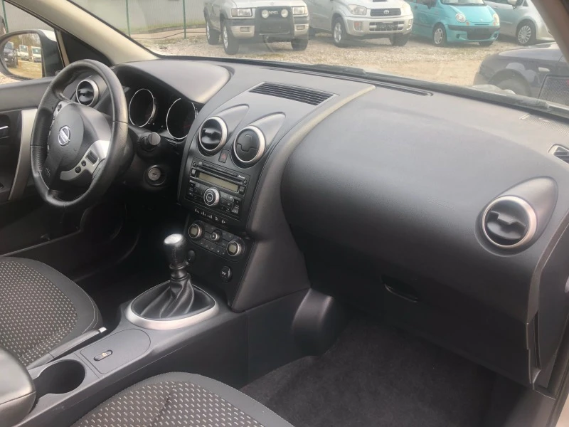 Nissan Qashqai 1.5DCI-103к.с.-6ск., снимка 15 - Автомобили и джипове - 45009233