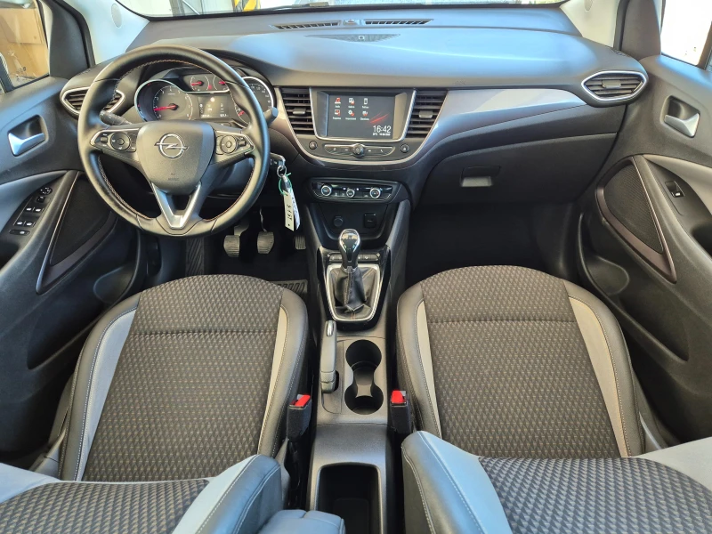 Opel Crossland X 1.2i* Gaz-ingekzion* , снимка 12 - Автомобили и джипове - 50691145