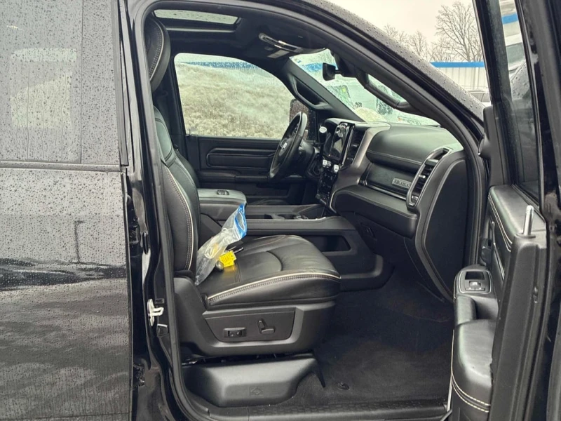 Dodge RAM 2500 * Rebel * CARFAX * БЕЗ ПЪРВОНАЧАЛНА ВНОСКА, снимка 11 - Автомобили и джипове - 53126725