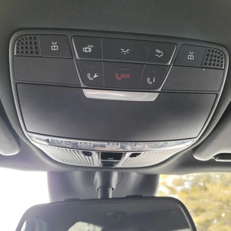 Mercedes-Benz GLC 63 AMG * S* CARFAX* 360* PANO* CARBON, снимка 12 - Автомобили и джипове - 53424887