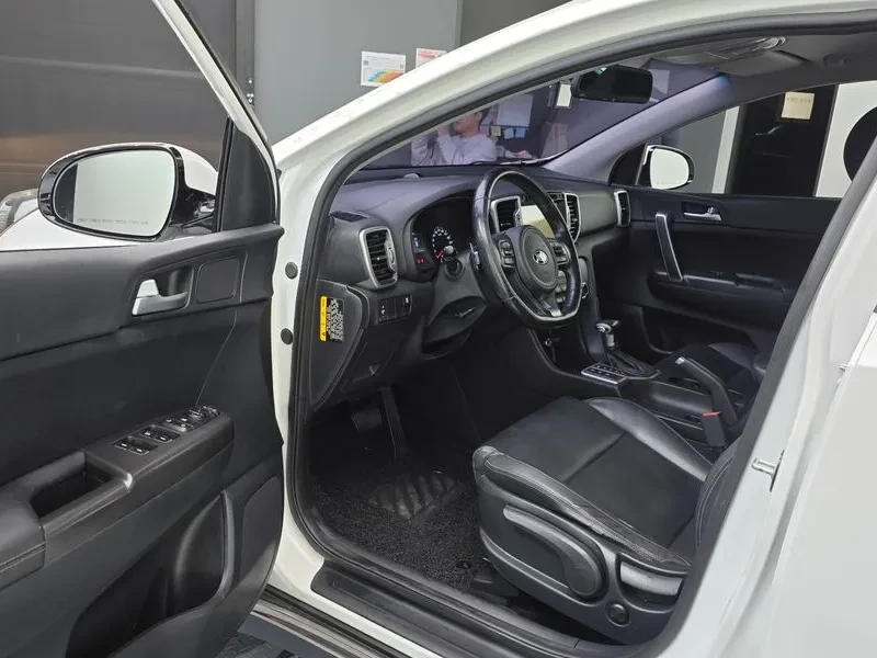 Kia Sportage 4Th Generation Diesel 1.7 2Wd Noblesse, снимка 10 - Автомобили и джипове - 55061752