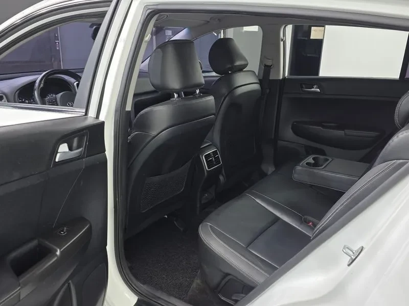 Kia Sportage 4Th Generation Diesel 1.7 2Wd Noblesse, снимка 11 - Автомобили и джипове - 55061752